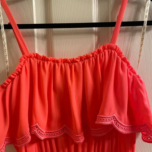 Lilly Pulitzer Adia maxi dress in pink with eyelet detail - Size Small - Picture 3 of 11